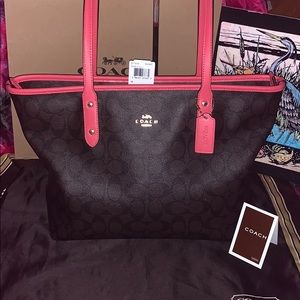 🌺NWOT🌺AUTHENTIC COACH SIGNATURE ZIP CITY TOTE🌺